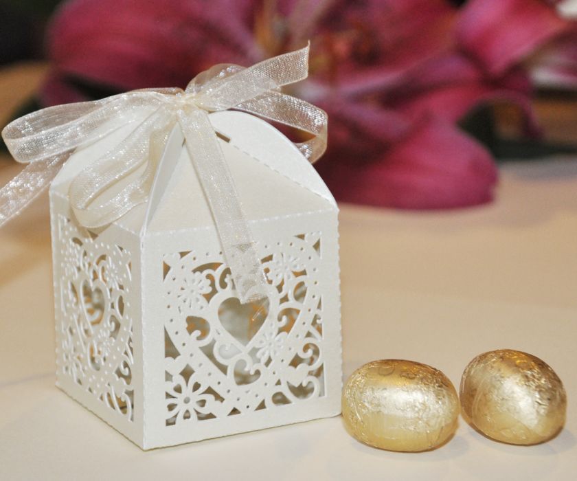 Luxury cut out design wedding sweets favour boxes with ribbon ties 