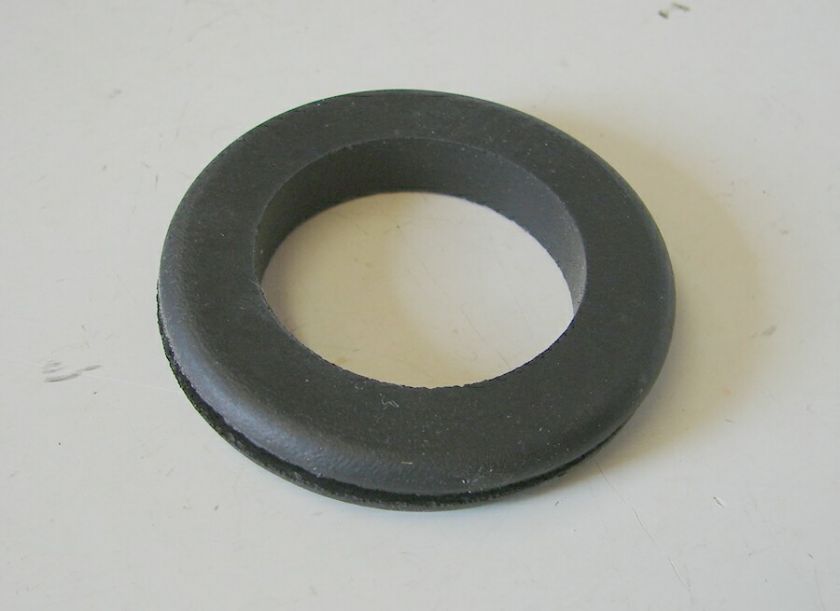 IH Cub Lo Boy 154 NEW STEERING WHEEL GROMMET   185  