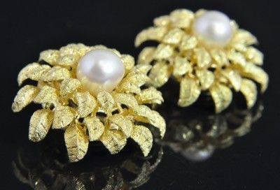 Vendorafa Italian Estate 18K Yellow Gold South Sea Pearl Flower Clip 