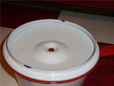 qt. pot with lid 8 5/8 in. across 4 1/8 in. deep 5 5/8 in. handle 