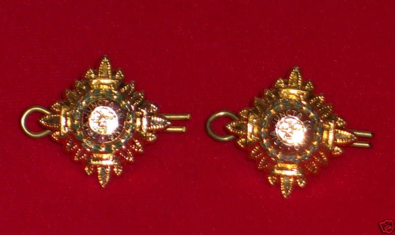 CANADIAN MILITARY RANK OFFICER STAR GILT INSIGNIA  PAIR  