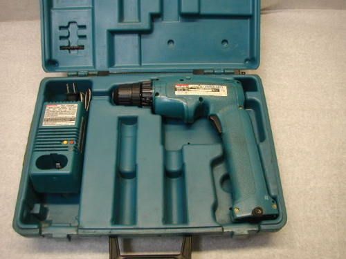 Makita 6095 DW Reconditioned 9.6 Volt Cordless Drill  