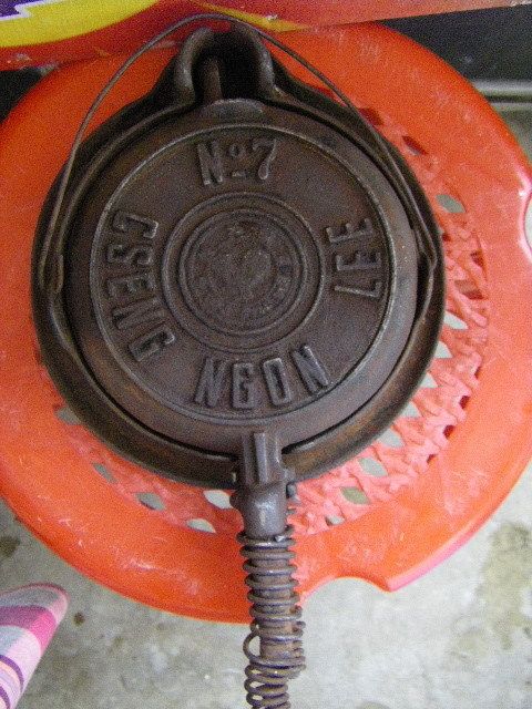 Old Round Waffle Iron Stovetop Cast Iron CSENG NGON LEE No.7 for Part 