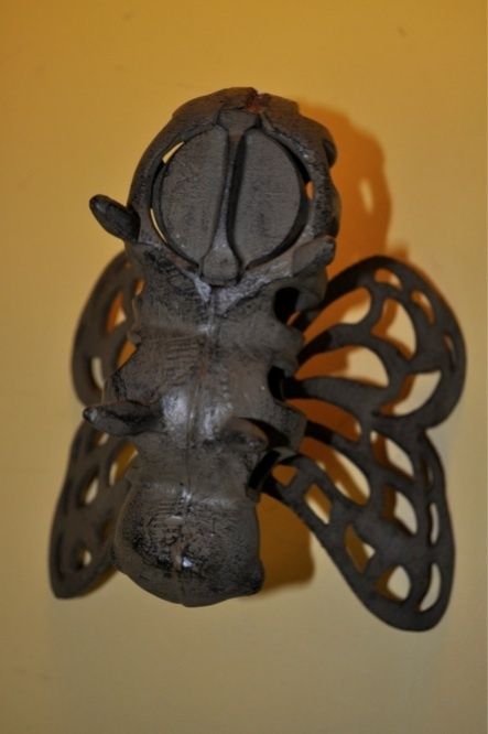 VINTAGE CAST IRON HONEY BEE CANDLE HOLDER (HANGING LANTERN)  