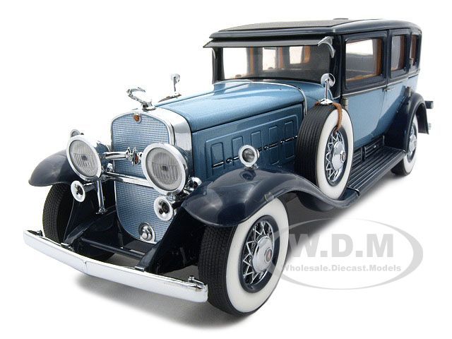 1930 CADILLAC V16 IMPERIAL SEDAN 124 FRANKLIN MINT BLU  