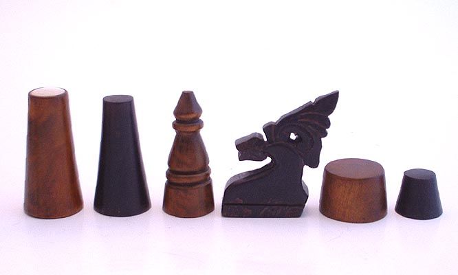 MORO CHESS SET   2 INCH   WITH BOARD, PHILIPPINES #206  