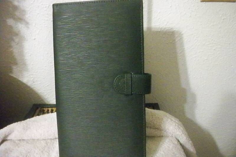 NWOT Dark Green Passport/ID/Travel Documents Organizer  