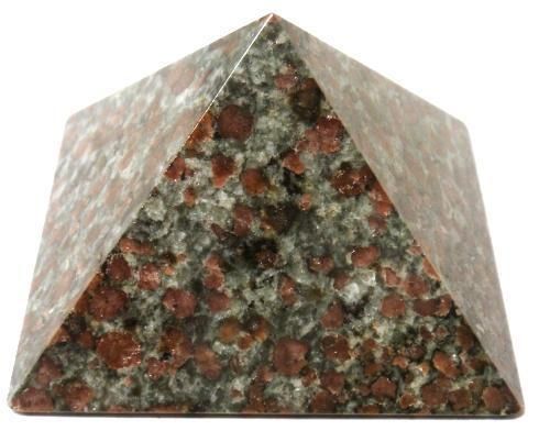 RARE ECLOGITE GARNET PYRAMID RUSSIA  