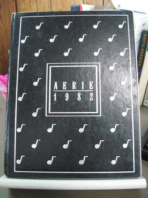 1982 BRENTWOOD SCHOOL YEARBOOK Los Angeles,CA  