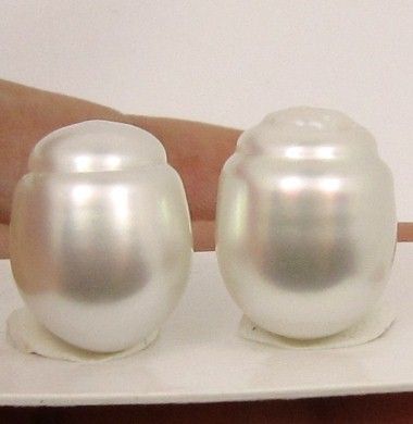 PAIR OF 12.4mm GENUINE WHTE AUSTRALIAN SOUTH SEA PEARLS  