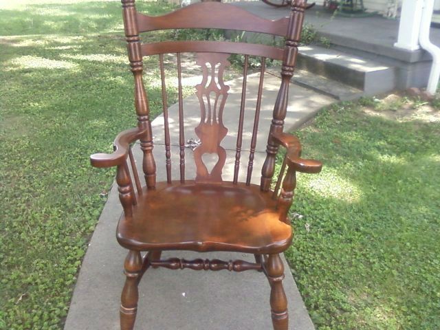 Tell City Rumford pedestal dining room table w/ 6 chairs and two 