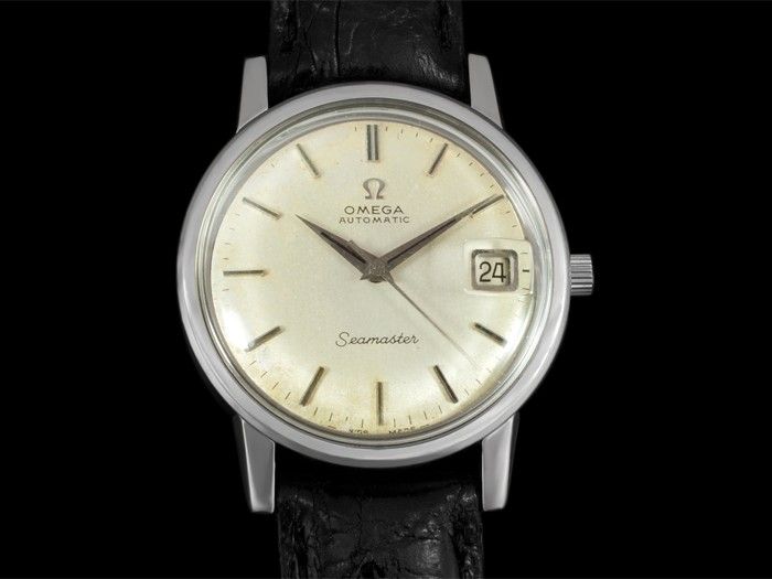   waterproof sweep seconds date crown signed omega mint condition