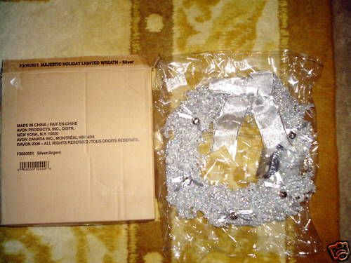 CHRISTMAS NEW*AVON 2006 MAJESTIC LIGHTED WREATH SILVER  