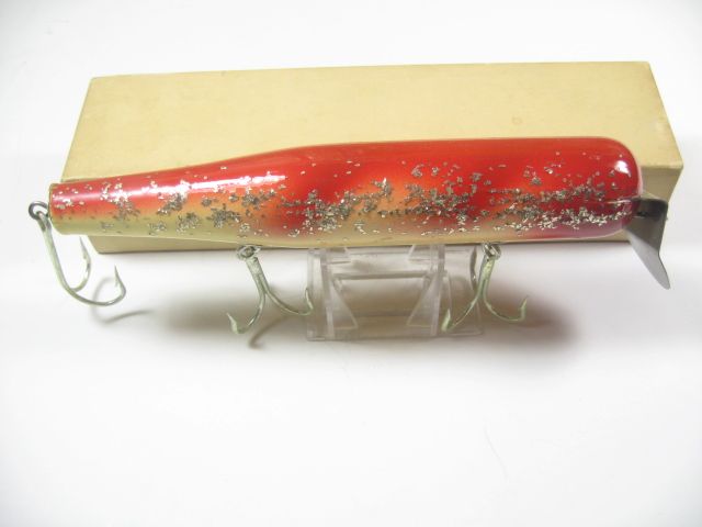 VINTAGE BLUE STREAK SALTWATER WOOD STRIPER SURF FISHING LURE  