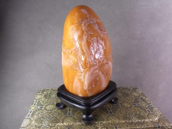 Fine Natural ShouShanStone Seal&MahoganyStand*Shan Jing Ren Wu*  