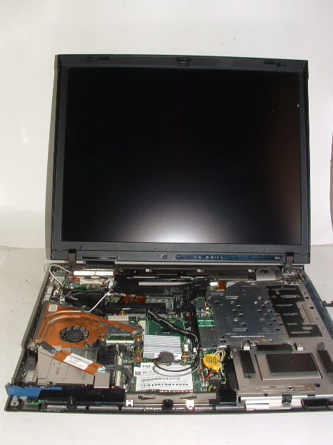 IBM Thinkpad R51 1.7Ghz Laptop Parts Machine AS IS Boots BIOS #5G 