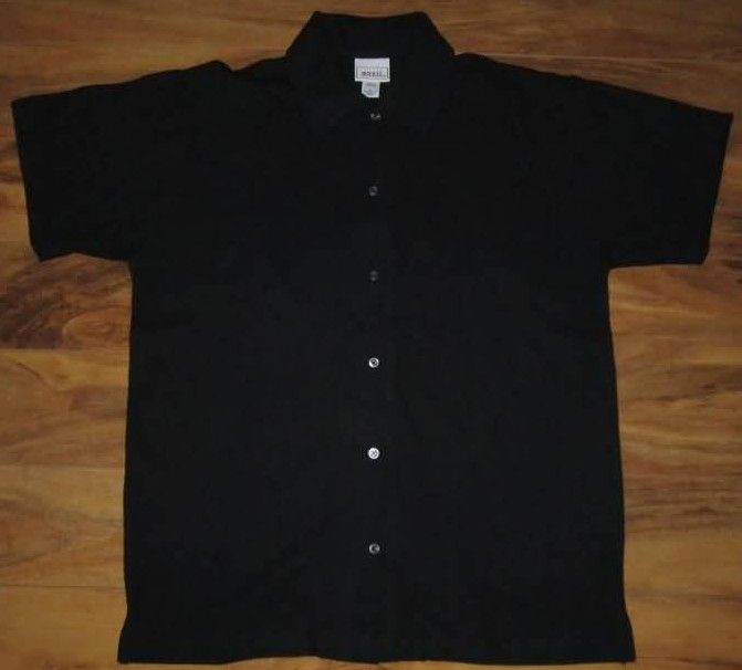   button down from collar to hem available in black blue gray and white