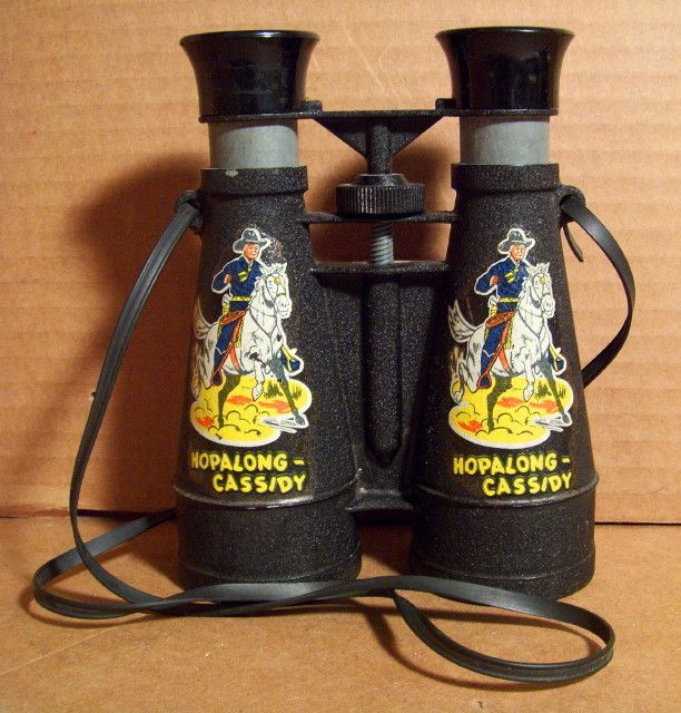 VINTAGE HOPALONG CASSIDY METAL BINOCULARS W/ORIGINAL STRAP ***WOW 