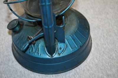 ANTIQUE DIETZ BLUE LITTLE WIZARD RAILROAD KEROSENE LANTERN NO 1  