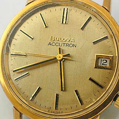 VINTAGE BULOVA ACCUTRON 218 GENTS WATCH, spares/repair  