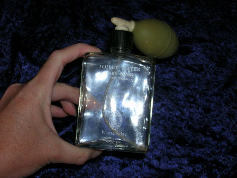 VINTAGE MARY CHESS WHITE LILAC EMPTY PERFUME BOTTLE p50  